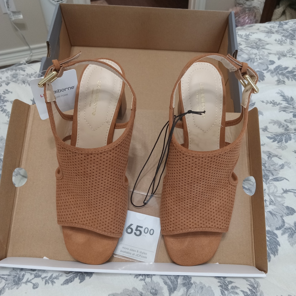 Liz Claiborne Women's Shooties